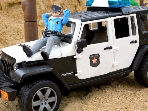 carro policía de juguete